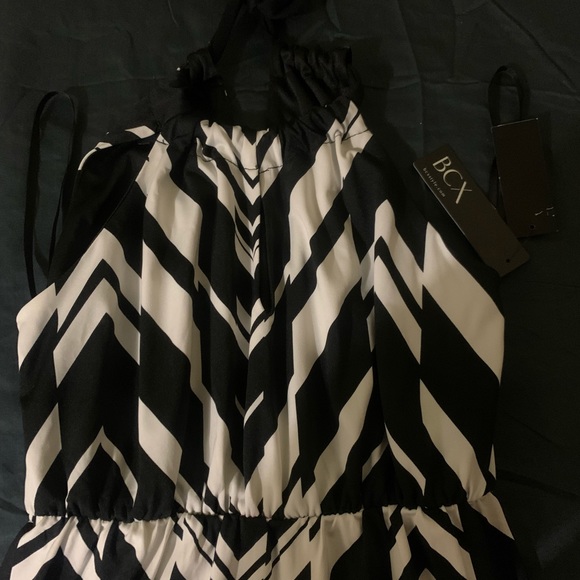 BCX Juniors Printed Halter Maxi Dress. XS - Picture 2 of 8
